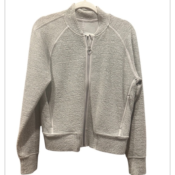 Lululemon🍋 On Repeat Bomber Jacket with Ribbed Hem Heathered  Light Gray Size 8 - Picture 5 of 8